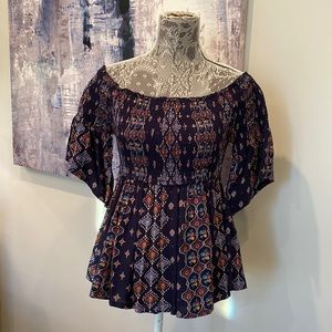 Navy top - large - Hollister - never worn